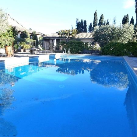 Les Grands Pins Villa Saint-Andiol Exterior photo