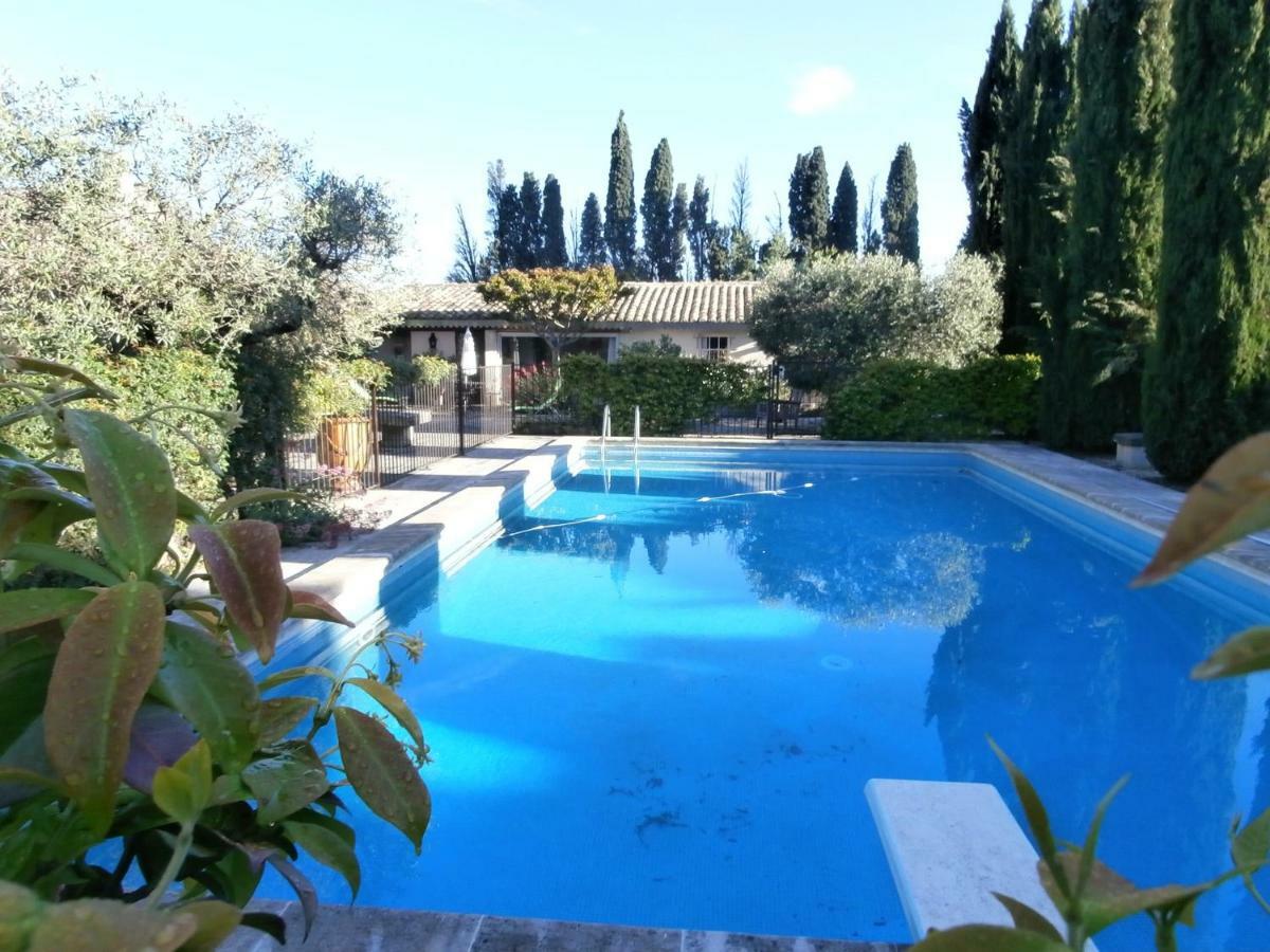 Les Grands Pins Villa Saint-Andiol Exterior photo